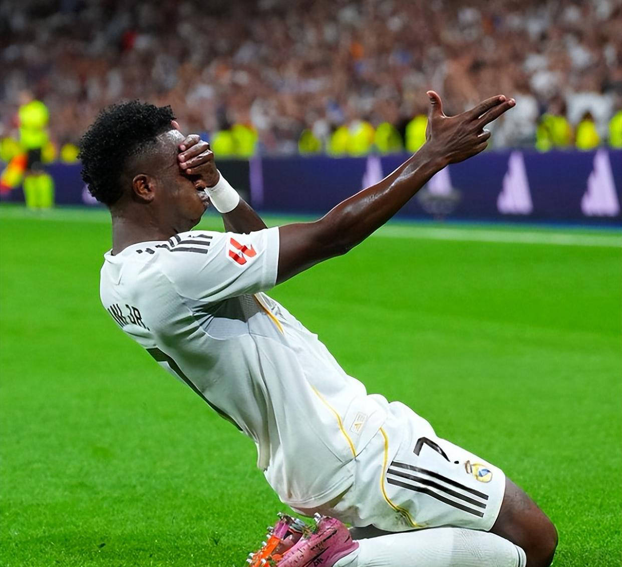 九游游戏平台-包含布鲁克林篮网发布备战花絮；窗口期伤情更新；西甲任务艰巨；轮换策略成焦点的词条