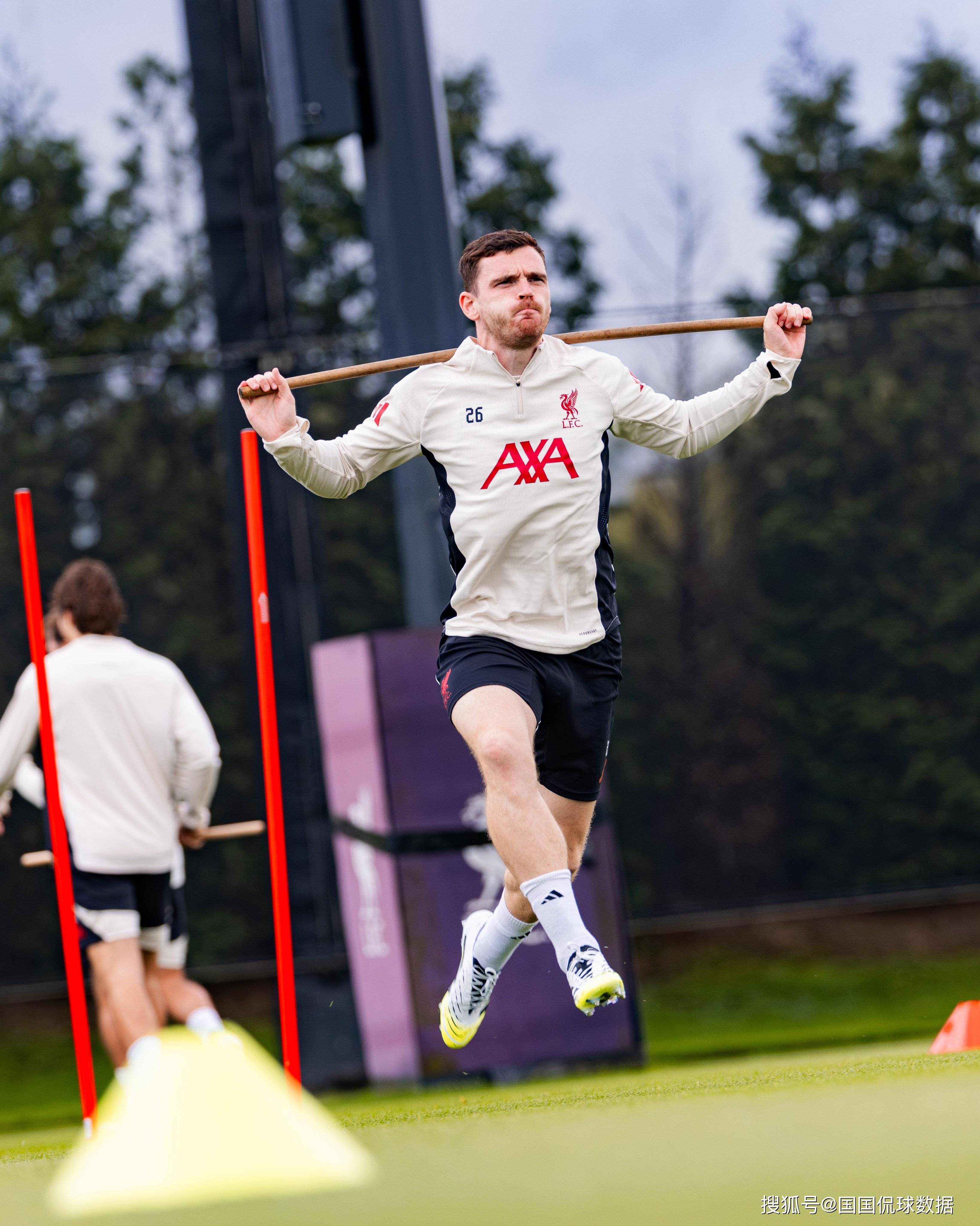 九游官网-关于国际比赛日巴黎圣日耳曼备战社区盾，主帅复盘细节曝光，更衣室稳定，纪律约束更严格的信息