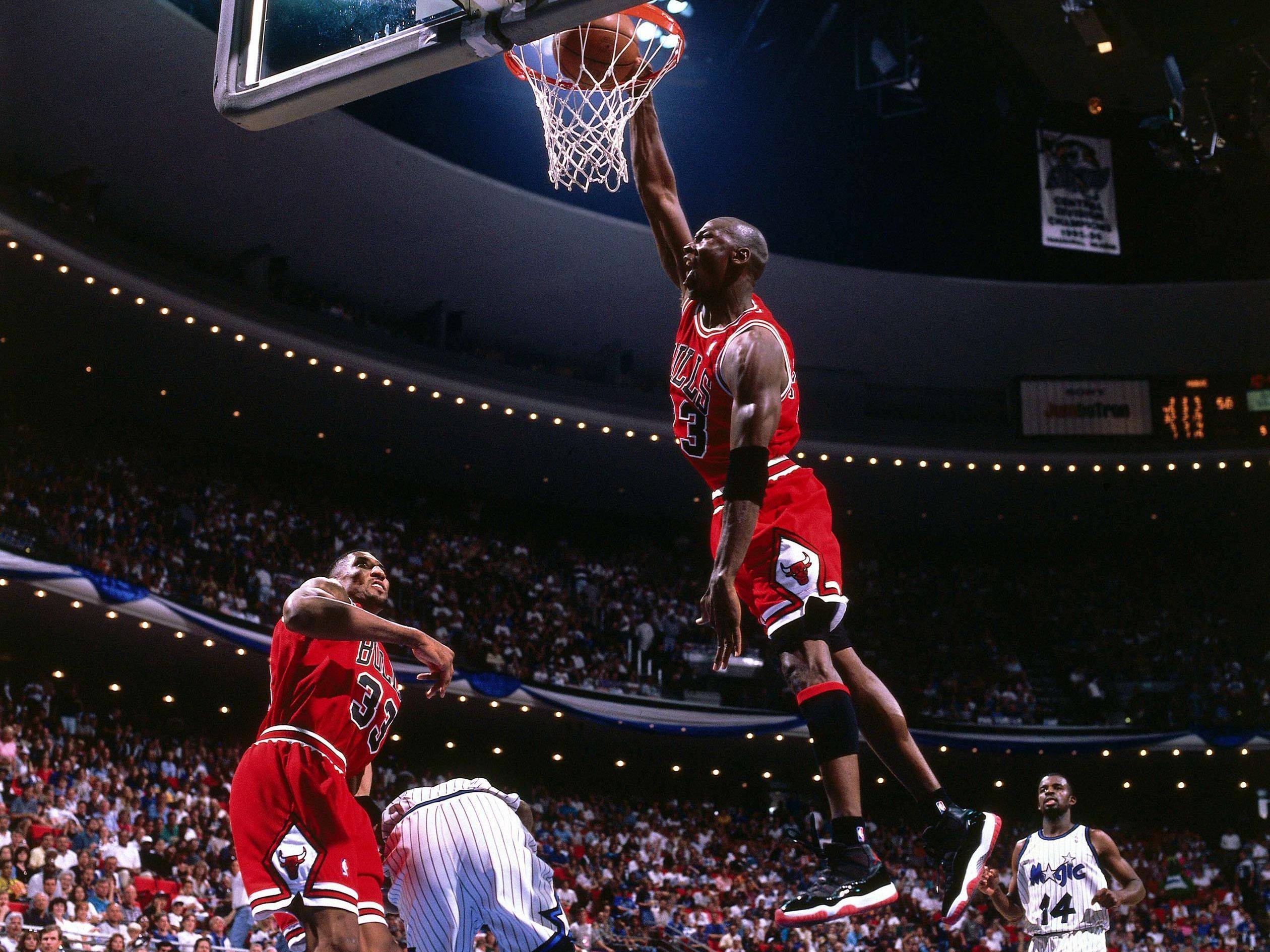 九游网页版入口-包含芝加哥公牛迎NBA总决赛关键赛，加时末段防线松动，目标明确，年轻球员得到机会的词条